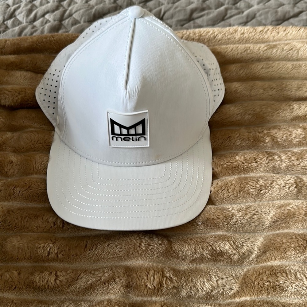 Melin White Hat